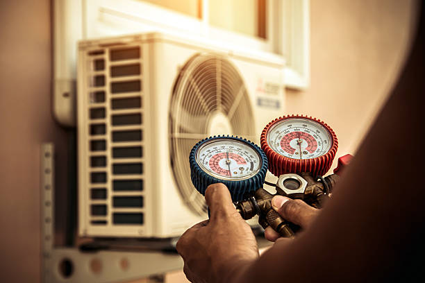 Professional Ductwork Repair technician working in Lynchburg, OH